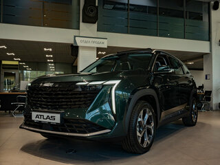 2026 Geely Atlas II, зелёный, 3449990 рублей, вид 2