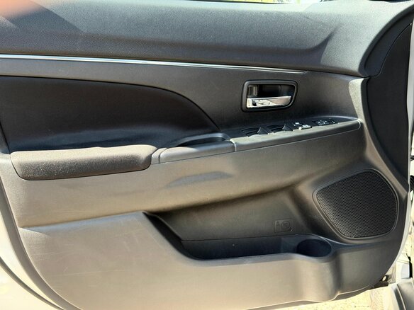 2013 Mitsubishi ASX I Рестайлинг, серебристый - вид 12