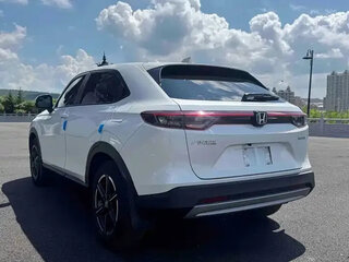 2023 Honda Vezel II, белый, 1600001 рублей, вид 2