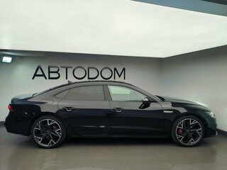 2026 Audi A7 L 45 TFSI II (4K), чёрный, 7050000 рублей, вид 4