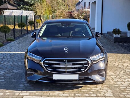 2025 Mercedes-Benz E-Класс 220 d VI (W214, S214), чёрный, 7200000 рублей, вид 3