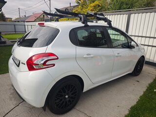 2013 Peugeot 208 I, белый, 760000 рублей, вид 2
