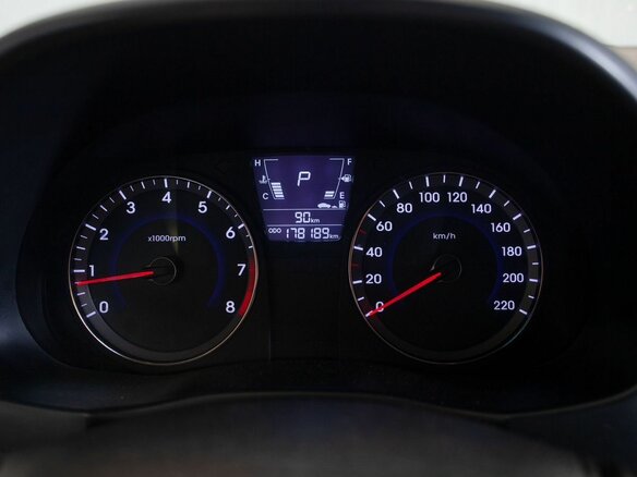 2011 Hyundai Solaris I, белый - вид 22