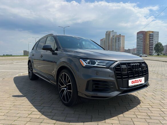2022 Audi Q7 55 TFSI II (4M) Рестайлинг, серый, 5190000 рублей - вид 2