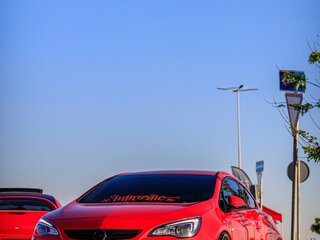 2012 Opel Astra GTC J Рестайлинг, красный, 1450000 рублей, вид 2