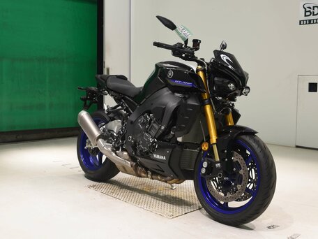 2022 Yamaha MT-10SP, серебристый, 1825000 рублей, вид 3