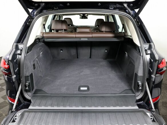 2026 BMW X5 Long 30Li IV (G05/G18) Рестайлинг, чёрный, 9950000 рублей - вид 30