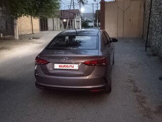 2020 Hyundai Solaris II Рестайлинг, коричневый, 950000 рублей, вид 3