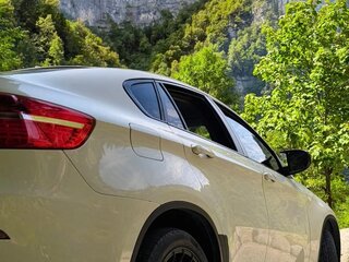 2011 BMW X6 35i 8-speed I (E71), белый, 1700000 рублей, вид 1