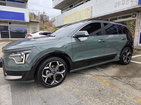 2023 Kia Niro II, серый, 1950044 рублей, вид 1