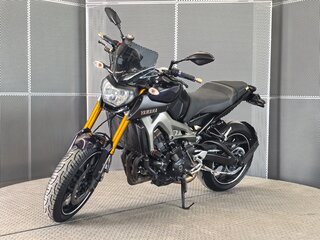 2014 Yamaha MT-09 (FZ-09), фиолетовый, 599000 рублей, вид 4