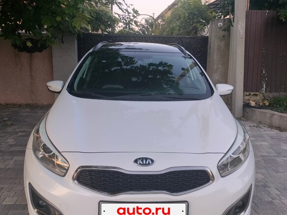 2016 Kia Ceed II Рестайлинг, белый, 1700000 рублей - вид 2