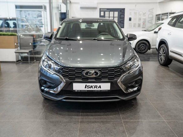 2026 Lada (ВАЗ) Iskra, серебристый - вид 2