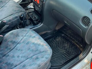 1996 Hyundai Lantra II, белый, 260000 рублей, вид 5