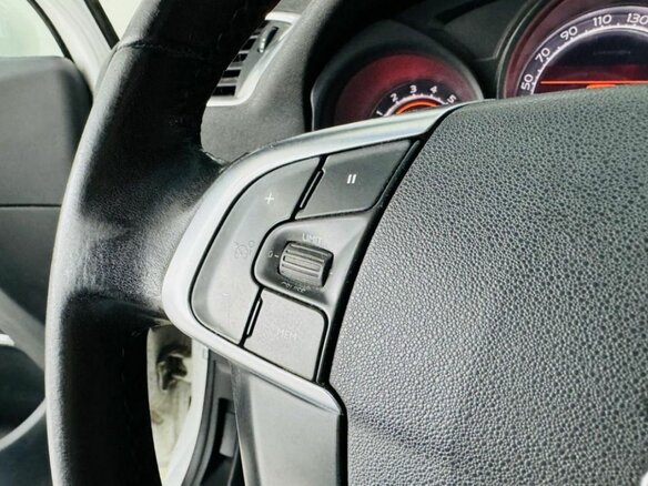 2011 Citroen C4 II, белый, 499999 рублей - вид 6