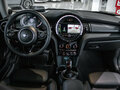 2020 Mini Hatch Cooper III (F55/F56) Рестайлинг, зелёный, 2625000 рублей - вид 9
