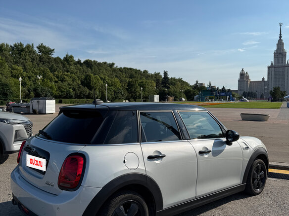 2019 Mini Hatch Cooper III (F55/F56) Рестайлинг, серебристый - вид 6
