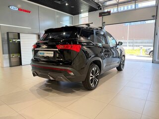 2022 Chevrolet Captiva II, чёрный, 1690000 рублей, вид 4