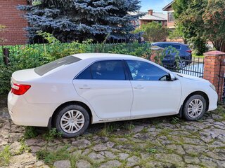 2013 Toyota Camry VII (XV50), белый, 1425000 рублей, вид 2