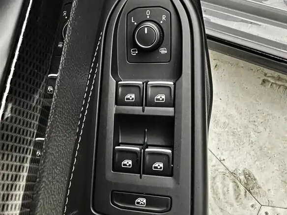 2022 Volkswagen Golf VIII, серый - вид 16