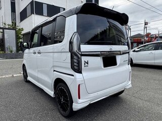 2023 Honda N-BOX II Рестайлинг, белый, 897000 рублей, вид 5