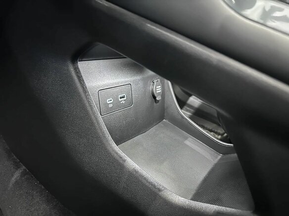2023 Geely Monjaro I, синий, 2390000 рублей - вид 15