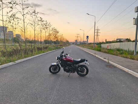 2017 Yamaha XSR700, красный, 610000 рублей, вид 1