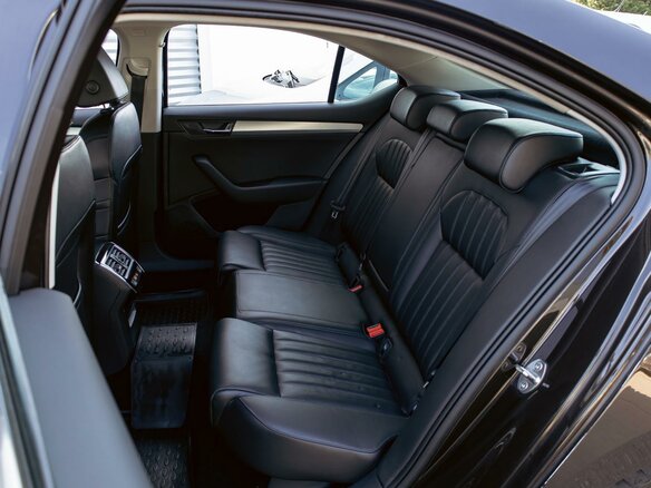 2018 Skoda Superb III, коричневый - вид 16
