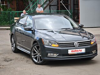2017 Volkswagen Passat (North America and China) I Рестайлинг, серый, 1450000 рублей, вид 5