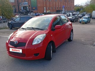 2006 Toyota Yaris II, красный, 380000 рублей, вид 2