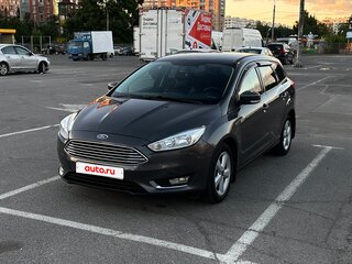2017 Ford Focus III Рестайлинг, серый, 900000 рублей, вид 1