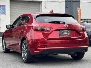 2018 Mazda Axela III Рестайлинг, красный, 1180000 рублей, вид 5