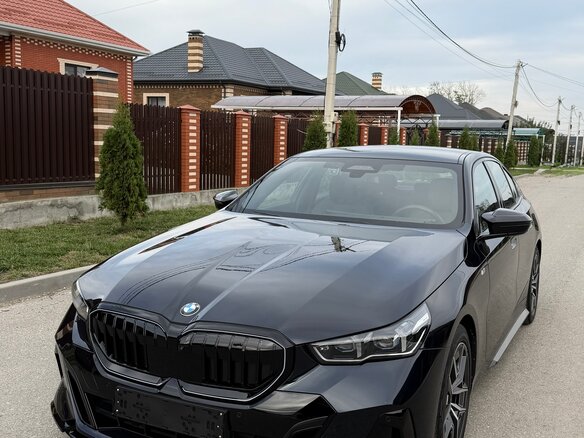 2024 BMW 5 серии 520i VIII (G60/G61/G68), синий, 6850000 рублей - вид 14