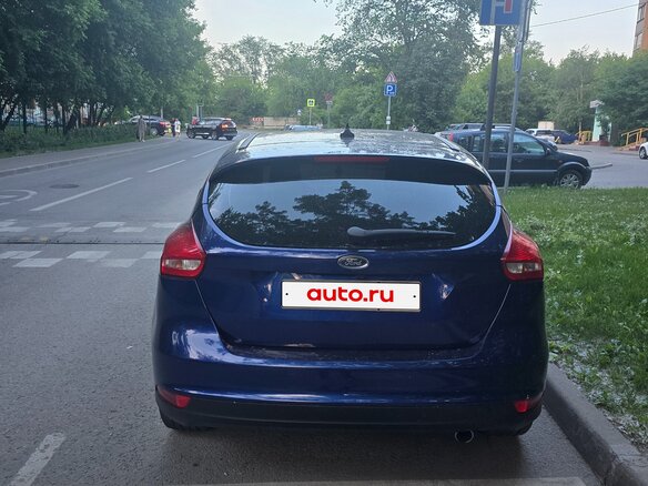 2017 Ford Focus III Рестайлинг, синий, 980000 рублей - вид 3