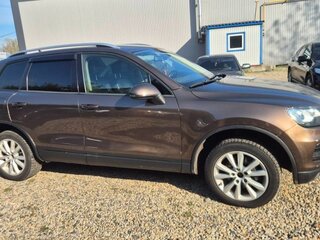 2011 Volkswagen Touareg II, коричневый, 1500000 рублей, вид 2