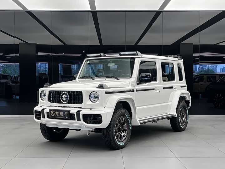 Открыть фотографии: Suzuki Jimny IV