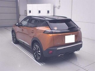 2022 Peugeot 2008 II, оранжевый, 1145000 рублей, вид 2