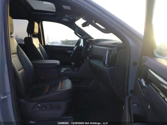 2024 GMC Sierra Crew Cab IV Рестайлинг, серый, 6600000 рублей - вид 3