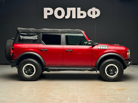 2021 Ford Bronco VI, красный, 7400000 рублей - вид 4