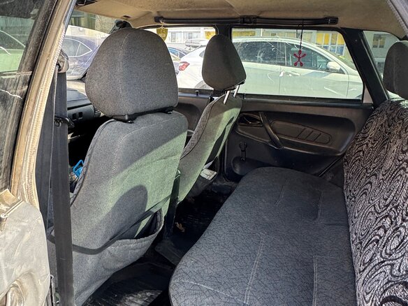 2004 Lada (ВАЗ) 2115, серебристый, 65000 рублей - вид 9