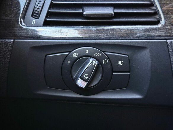 2010 BMW 3 серии 328i V (E90/E91/E92/E93) Рестайлинг, красный - вид 19