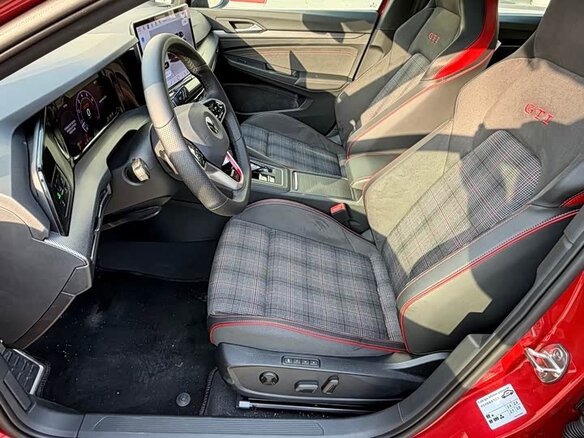 2026 Volkswagen Golf GTI VIII Рестайлинг, пурпурный, 4600333 рублей - вид 8