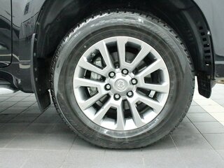 2017 Toyota Land Cruiser Prado 150 Series Рестайлинг 1, чёрный, 3995000 рублей, вид 5