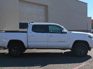 2023 Toyota Tacoma III, белый, 7901969 рублей, вид 3