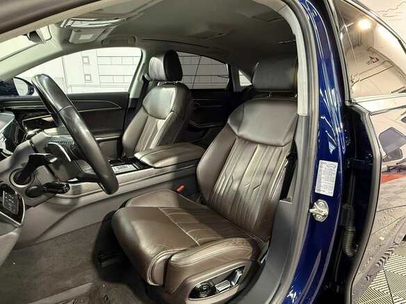 2018 Audi A8 Long 55 TFSI IV (D5), синий, 4420000 рублей - вид 15