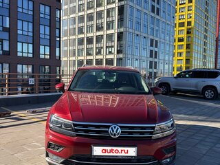 2017 Volkswagen Tiguan II, пурпурный, 1990000 рублей, вид 2