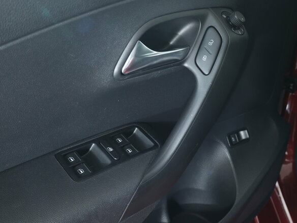2019 Volkswagen Polo V Рестайлинг, красный, 1319000 рублей - вид 16
