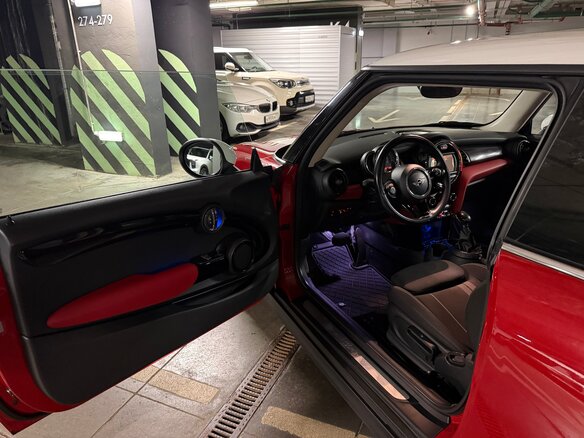 2015 Mini Hatch Cooper S III (F55/F56), красный, 1950000 рублей - вид 8