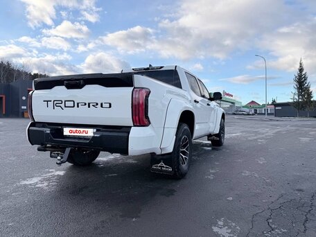 2022 Toyota Tundra CrewMax III, белый, 10500000 рублей, вид 3