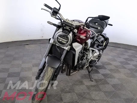2019 Honda CB 1000R, красный, 919000 рублей, вид 3